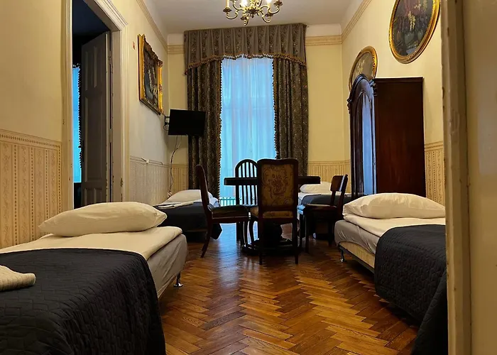 Florian 6 Apartment